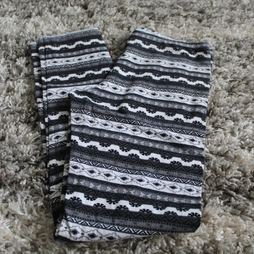 Girls Old Navy Full Length Leggings Black White Gray Geometric Shapes 10/12 NWOT